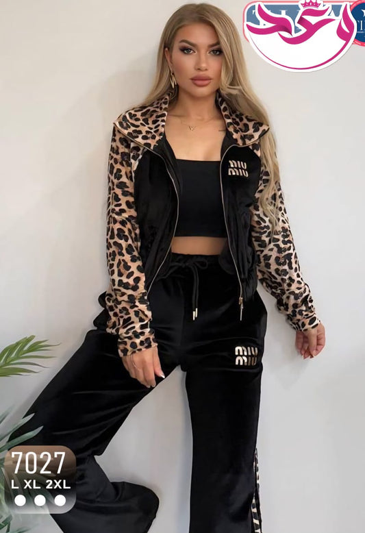 ترينج حريمي 3 قطع خروج